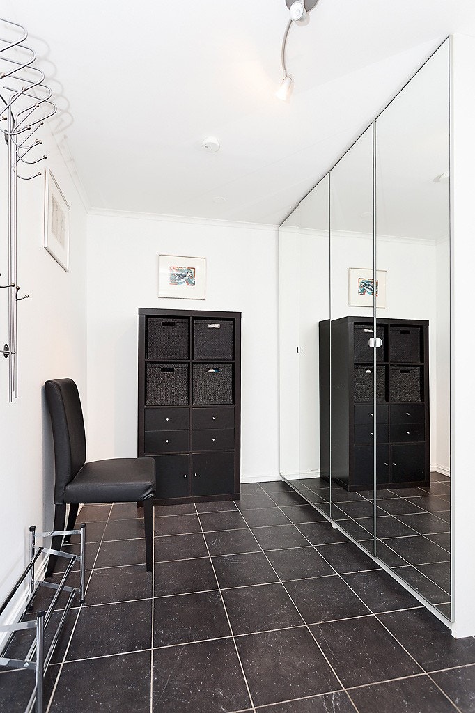 Åpen entré/gang, godt med garderobeplass Galleribilde