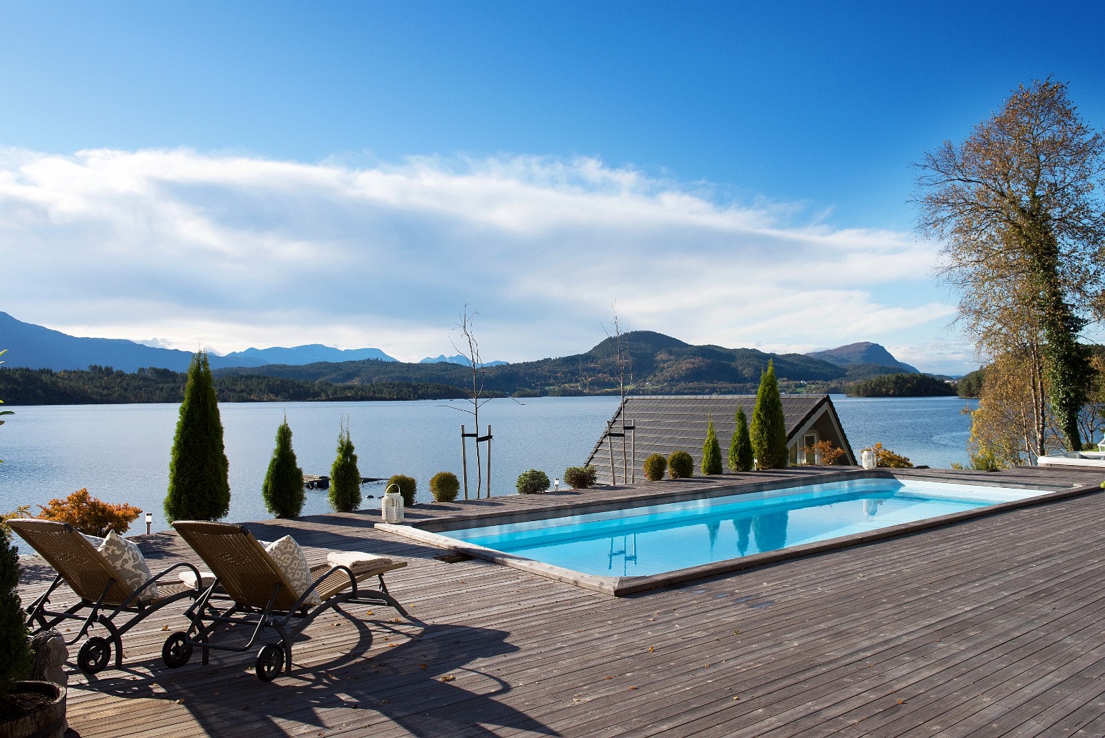 Bassengområdet Galleribilde