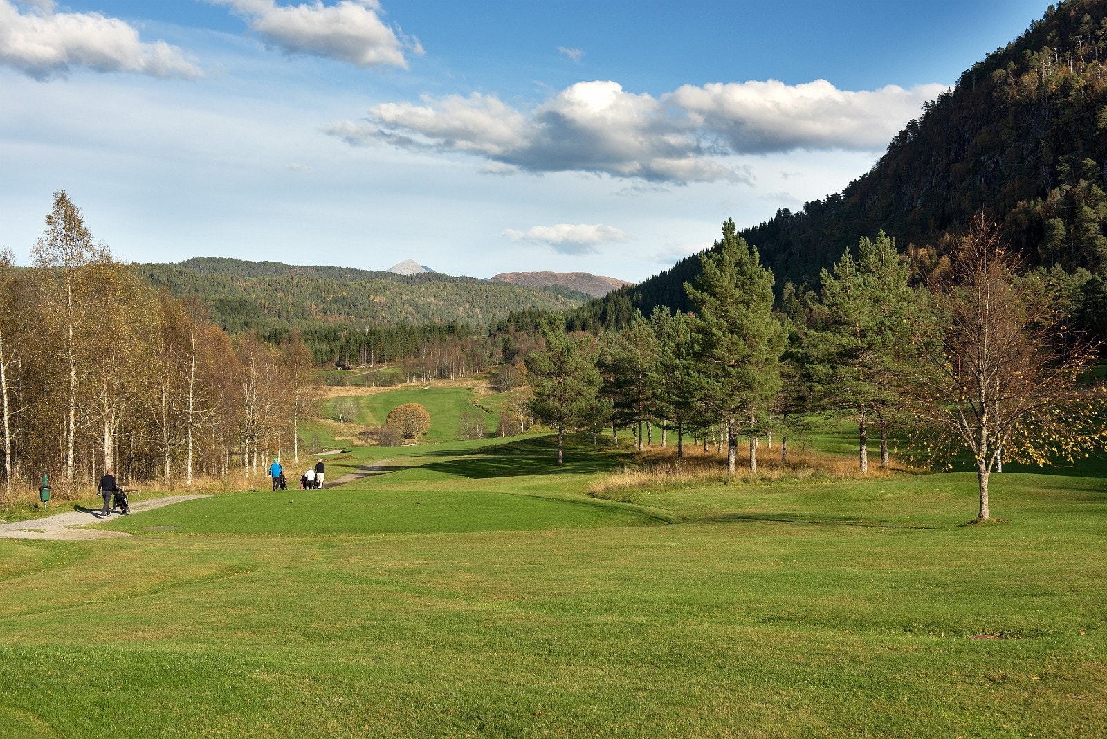 Solnør golfbane ligger bare en kort kjøretur unna (5 min) Galleribilde