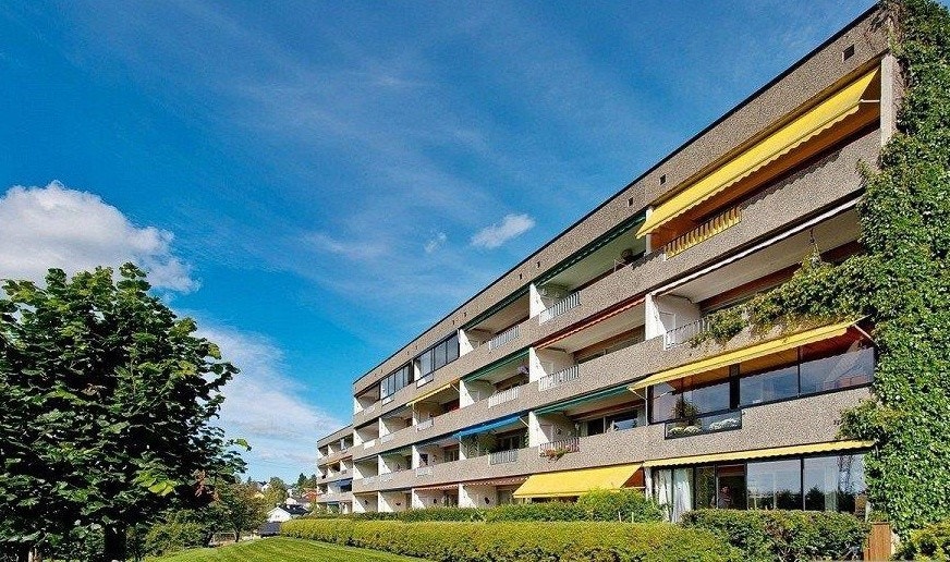 Fasaden en sommerdag Galleribilde