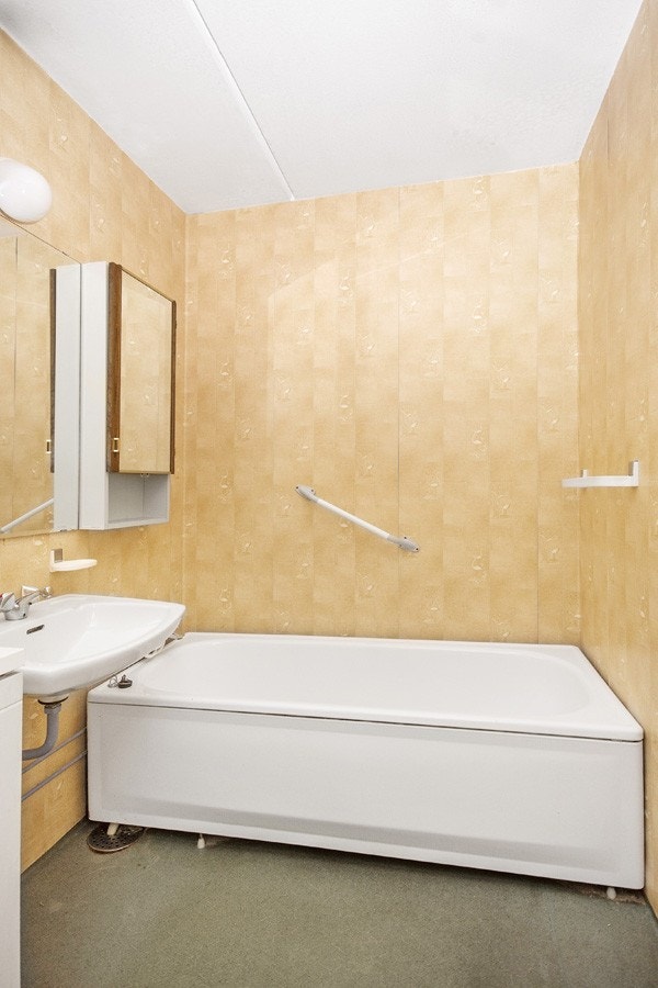 Baderom med badekar Galleribilde