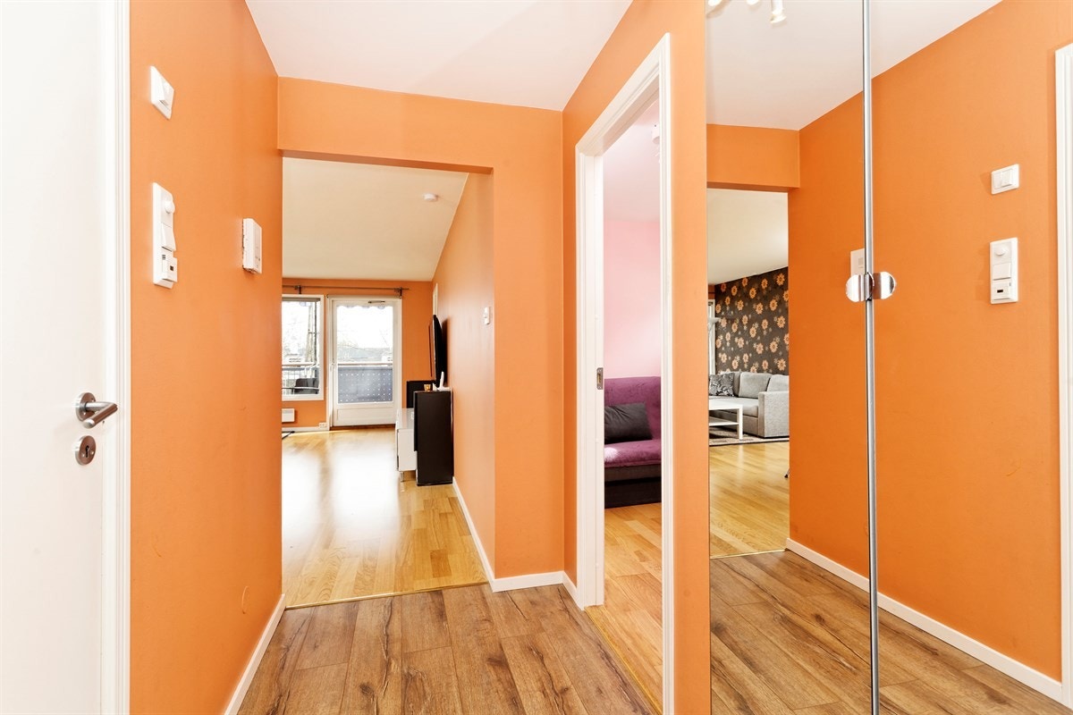 Entre / gang med garderobeskap Galleribilde