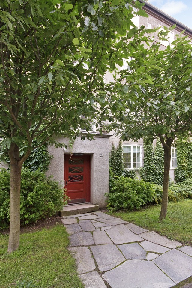 Sommerbilde av inngangsparti Galleribilde