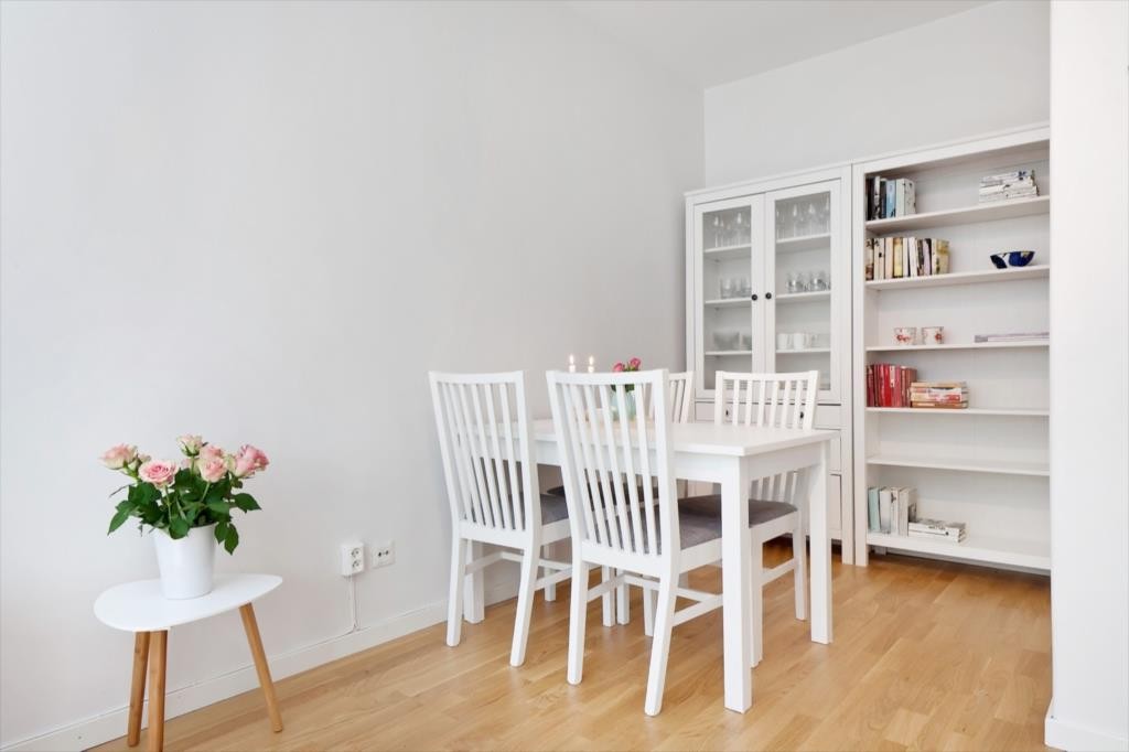 Spisegruppe. Galleribilde