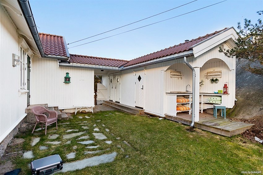 Hyggelig tun mellom annekset og hovedhuset Galleribilde