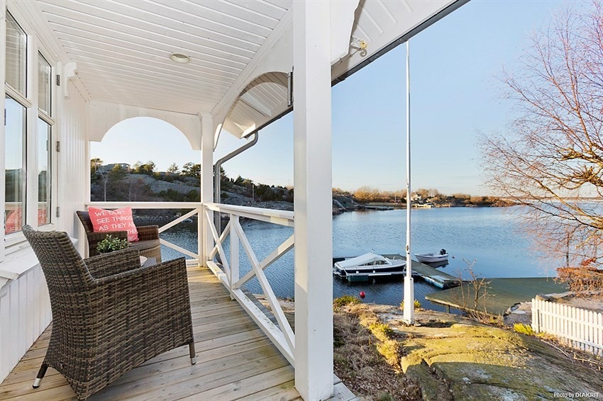 Her kan morgenkaffen nytes i solen Galleribilde