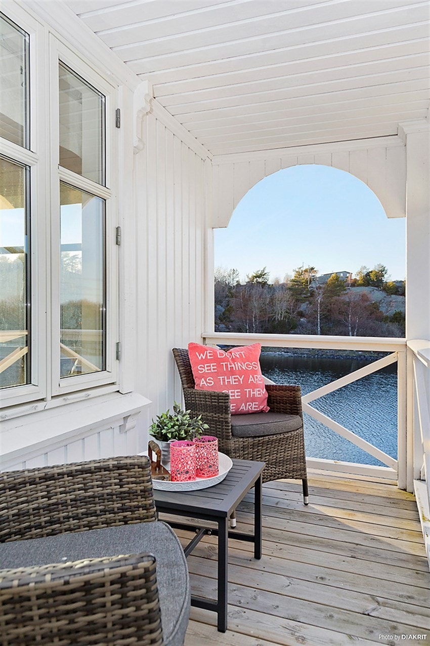 Overbygget veranda med morgensol Galleribilde