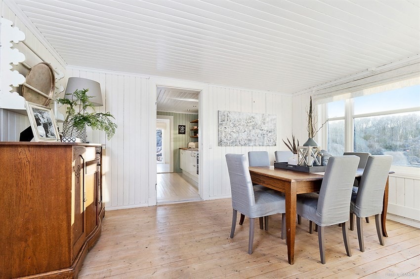 Hyggelig spiseplass som innbyr til god mat og godt selskap Galleribilde