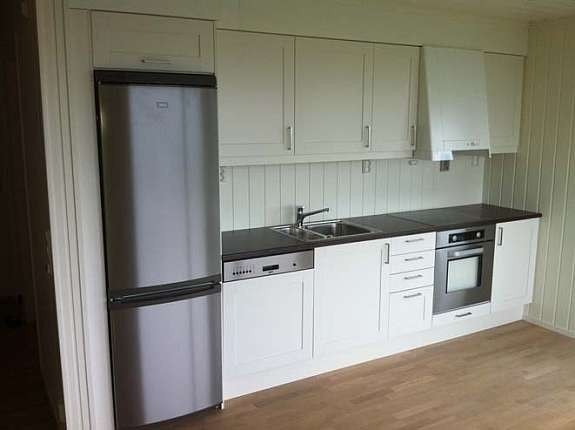 Kjøkken med hvitevarer Galleribilde