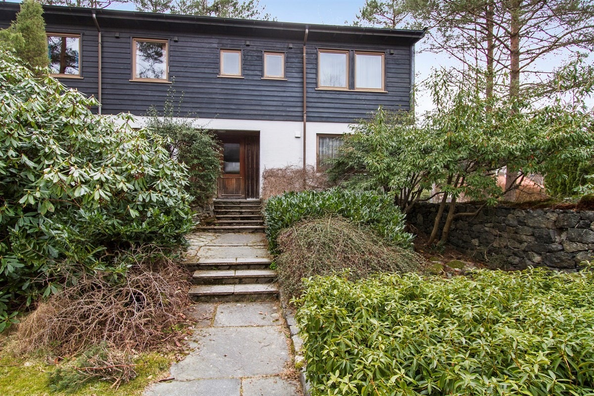 Inngangsparti. Galleribilde