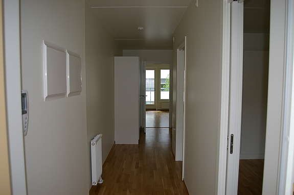 Hall med godt av skap (Lagt nytt gulv i 2020) (umøblert) Galleribilde