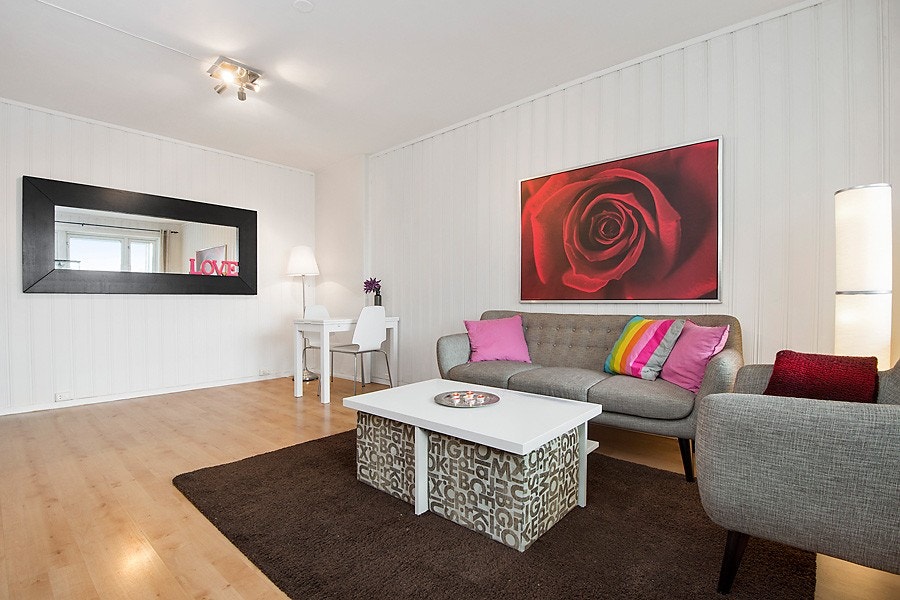 Stue med lyse overflater Galleribilde