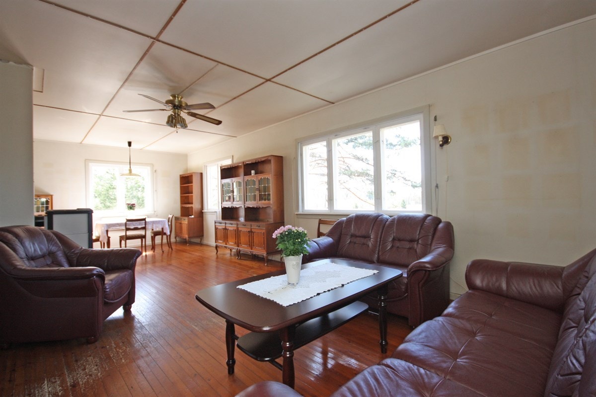 Utgang fra stue til veranda Galleribilde