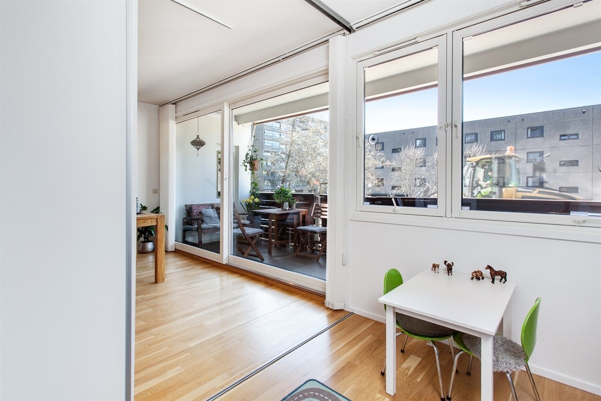 Soverom som vender ut mot terrassen. Galleribilde