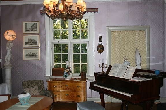 Musikkstue med flygel Galleribilde