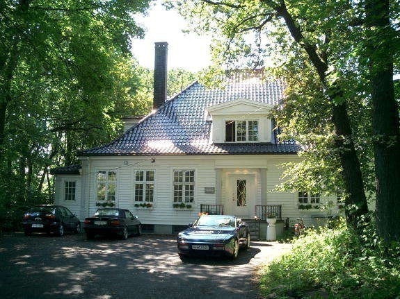 Fasade mot innkjørsel mot nord Galleribilde