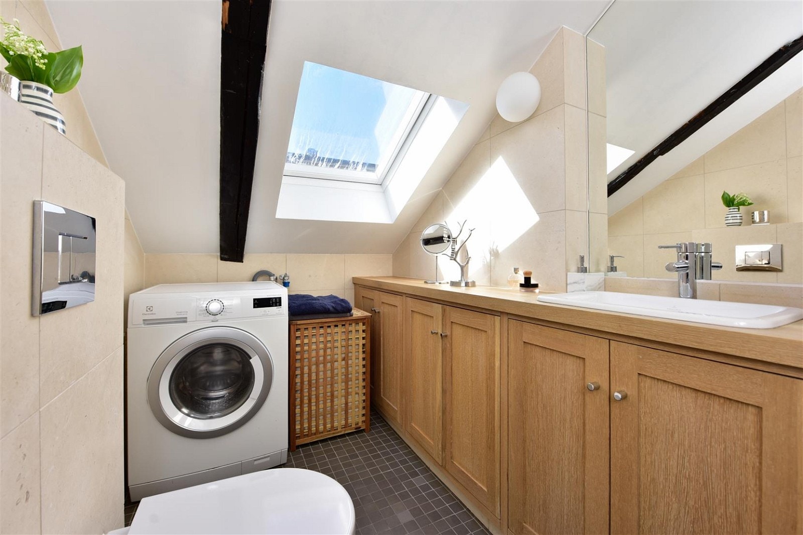 Lekkert og praktisk designet bad fra 2013. Galleribilde