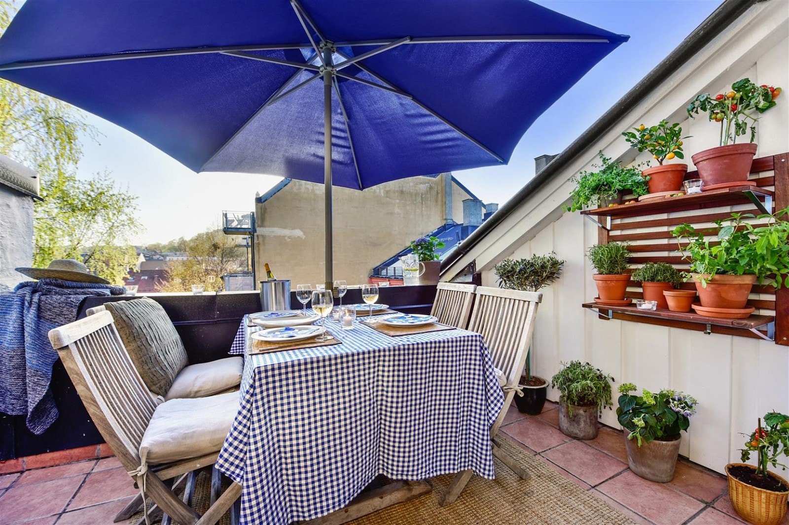 Solfylt, vestvendt privat takterrasse... Galleribilde