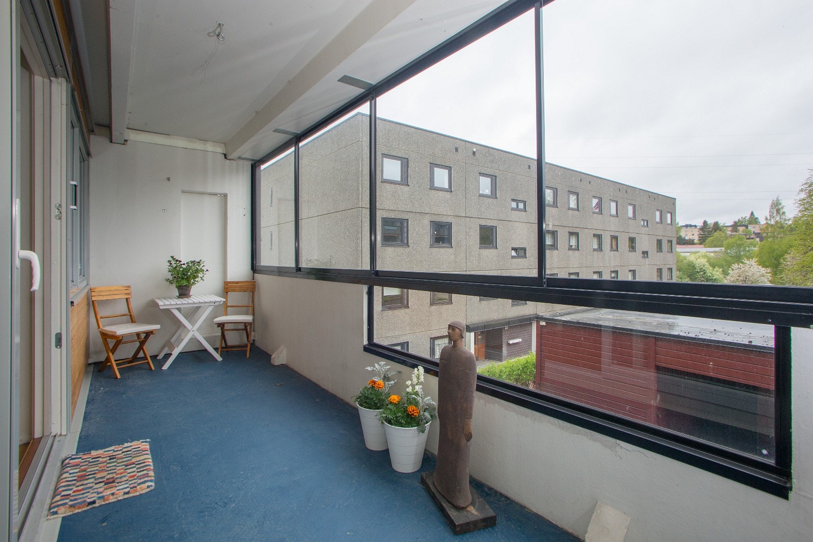 Innglasset balkong Galleribilde