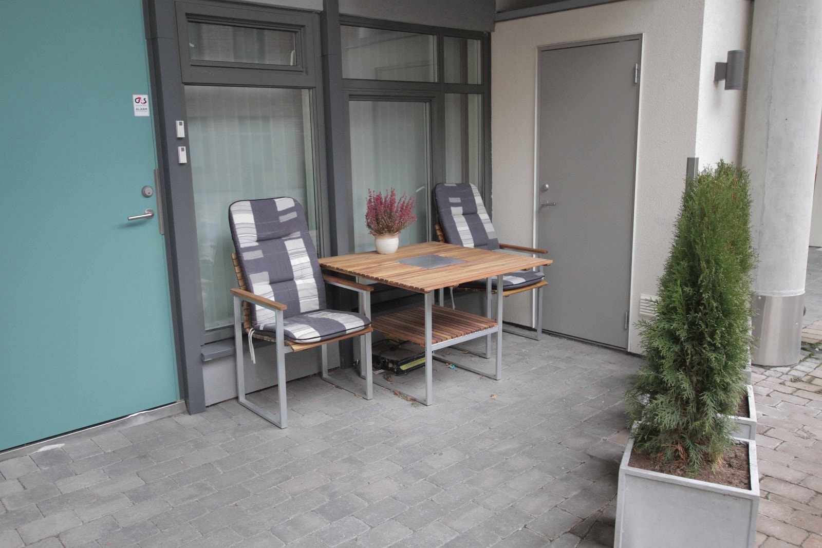 Uteplass mot bakgård Galleribilde
