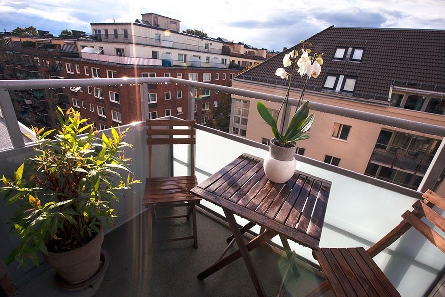 Liten egen balkong mot vest Galleribilde