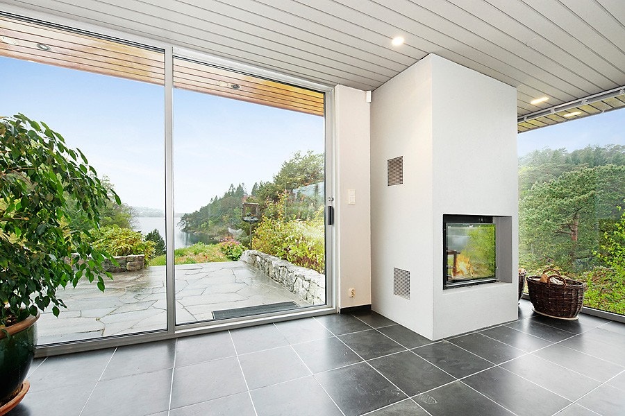 Stue med utgang terrasse/terrasse - flott utsikt Galleribilde