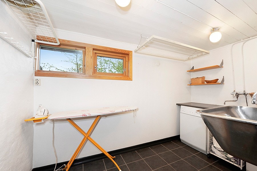 Vaskerom Galleribilde