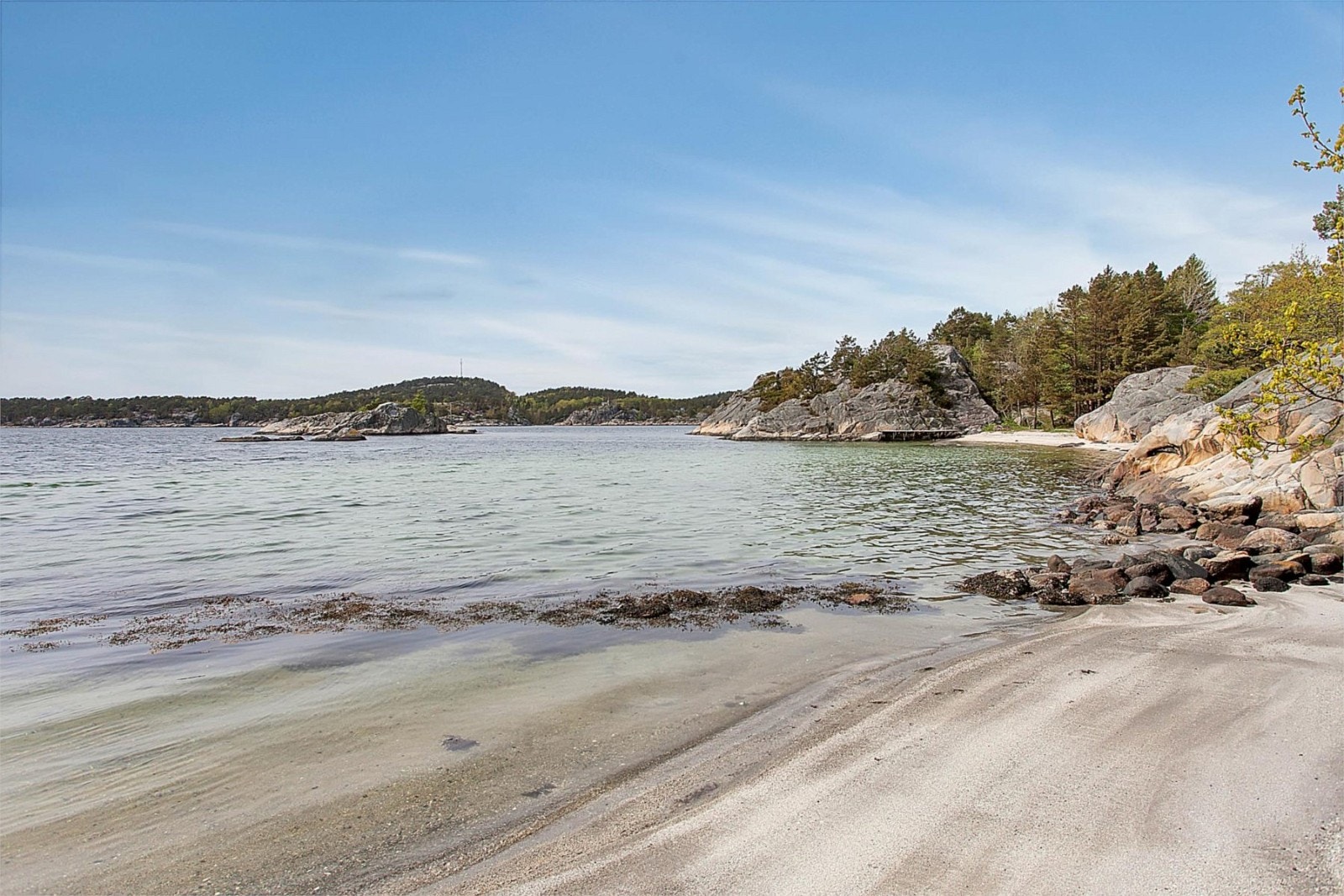 Fra sandstrenden på siden av eiendommen Galleribilde