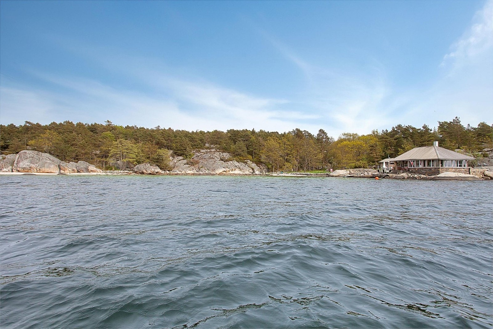 Bilde tatt fra sjøsiden Galleribilde