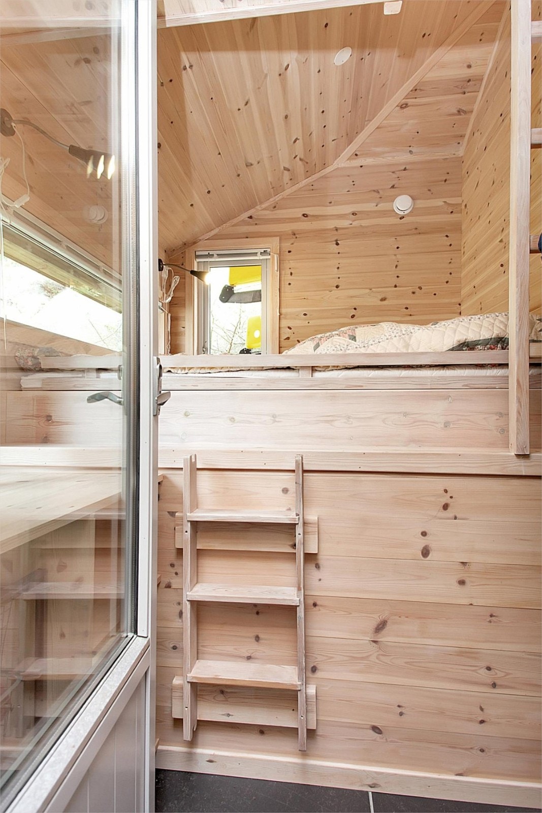 Faste senger i soveanneks Galleribilde