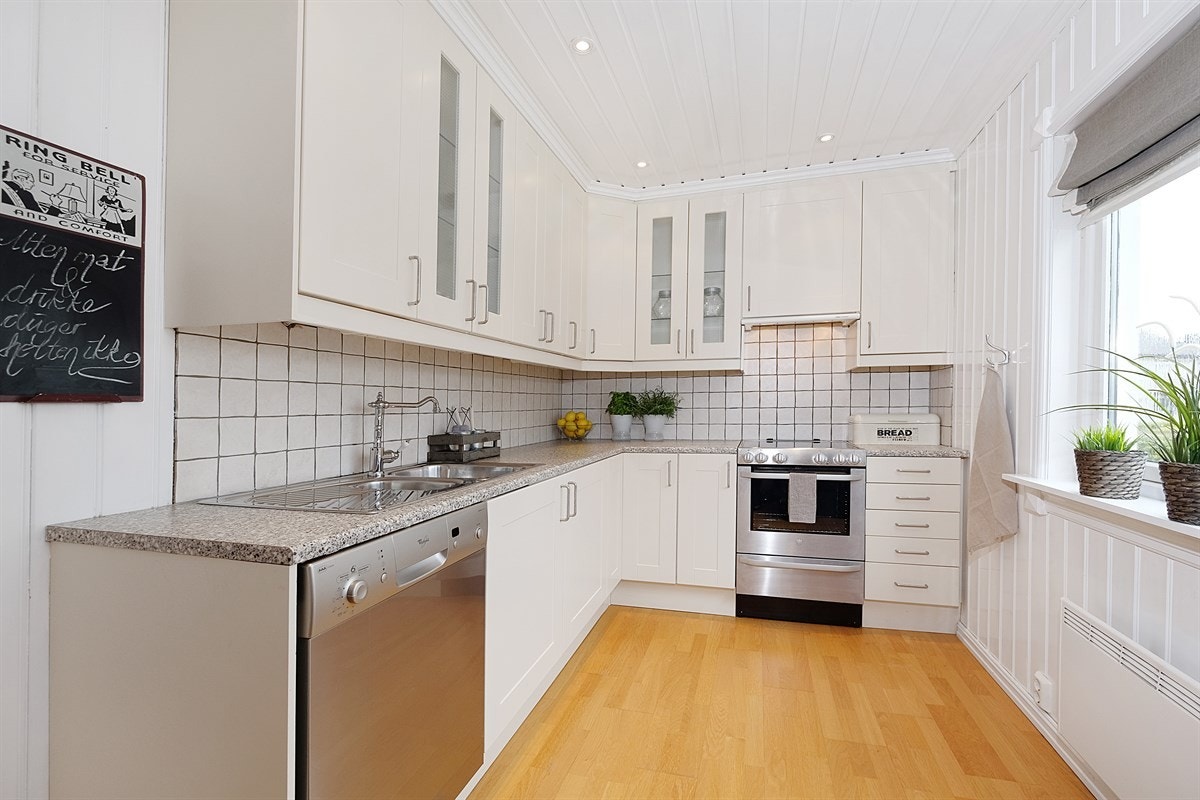 Pent Ikea kjøkken fra 2008. Galleribilde