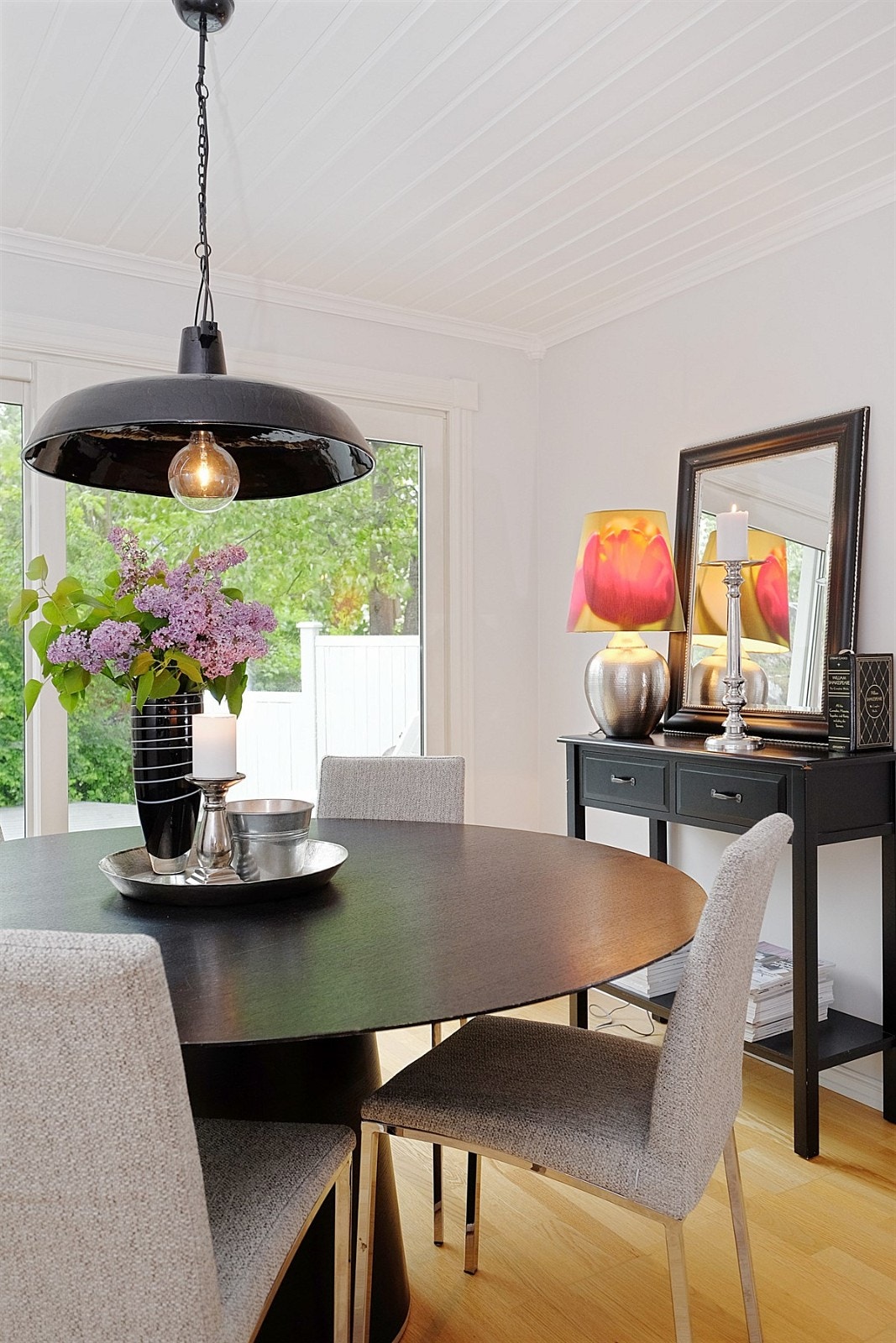 Spisestue. Galleribilde