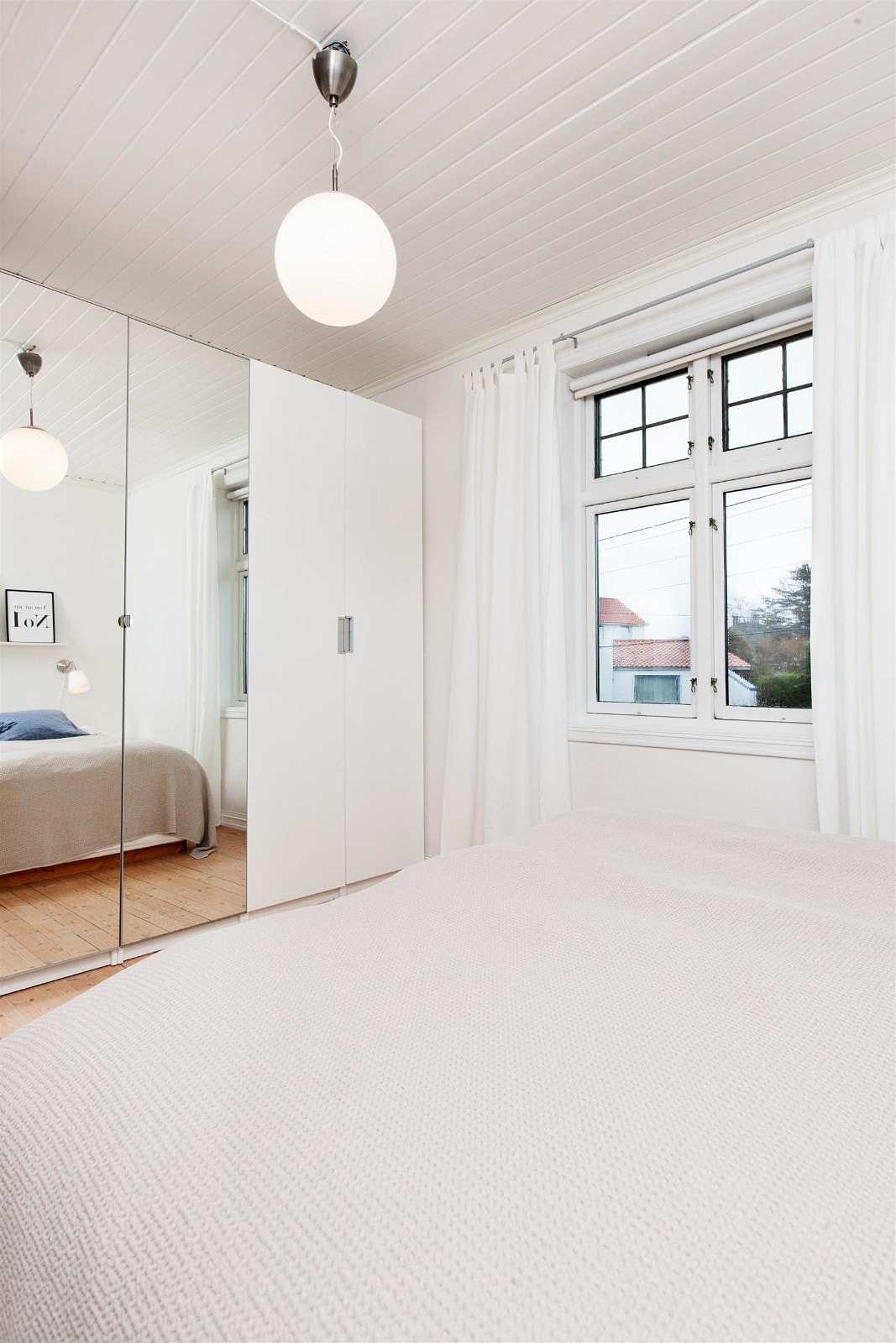 Soverom med garderobe. Galleribilde