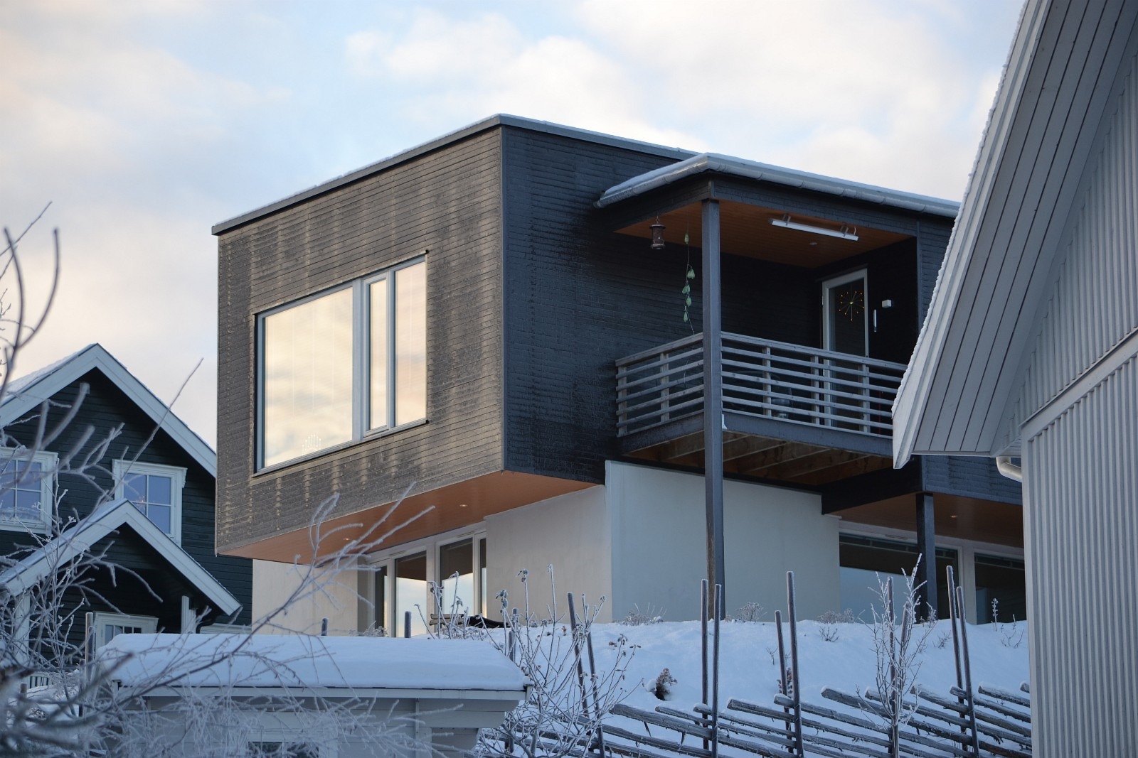 Sett fra øst. Galleribilde