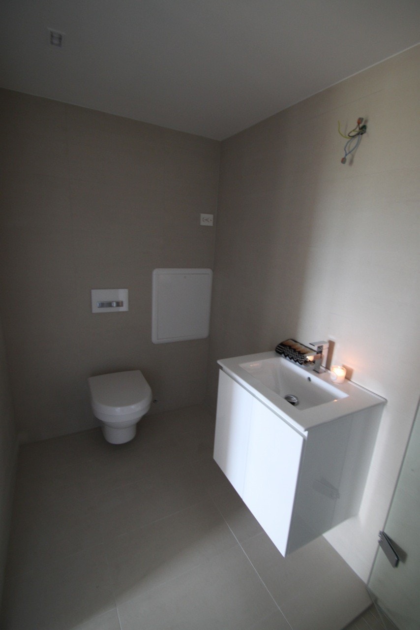 Bad med opplegg for vaskemaskin. Galleribilde