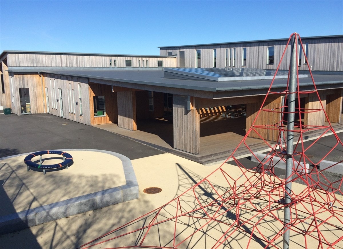 Proaktiv: Fauskanger barne- og ungdomsskole ble renovert og bygget om 2013. En fantastisk skole med suverene lekeaparater. Galleribilde