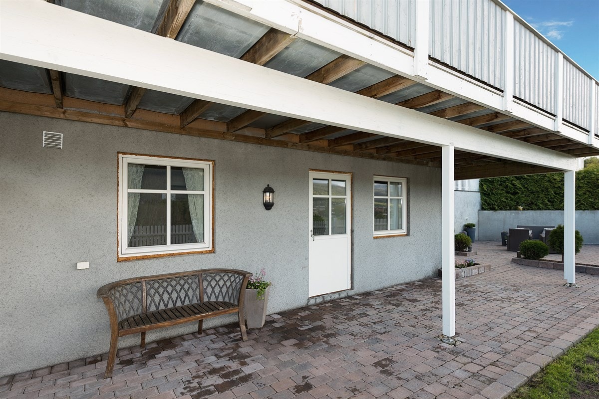 Overbygget uteområde. Galleribilde
