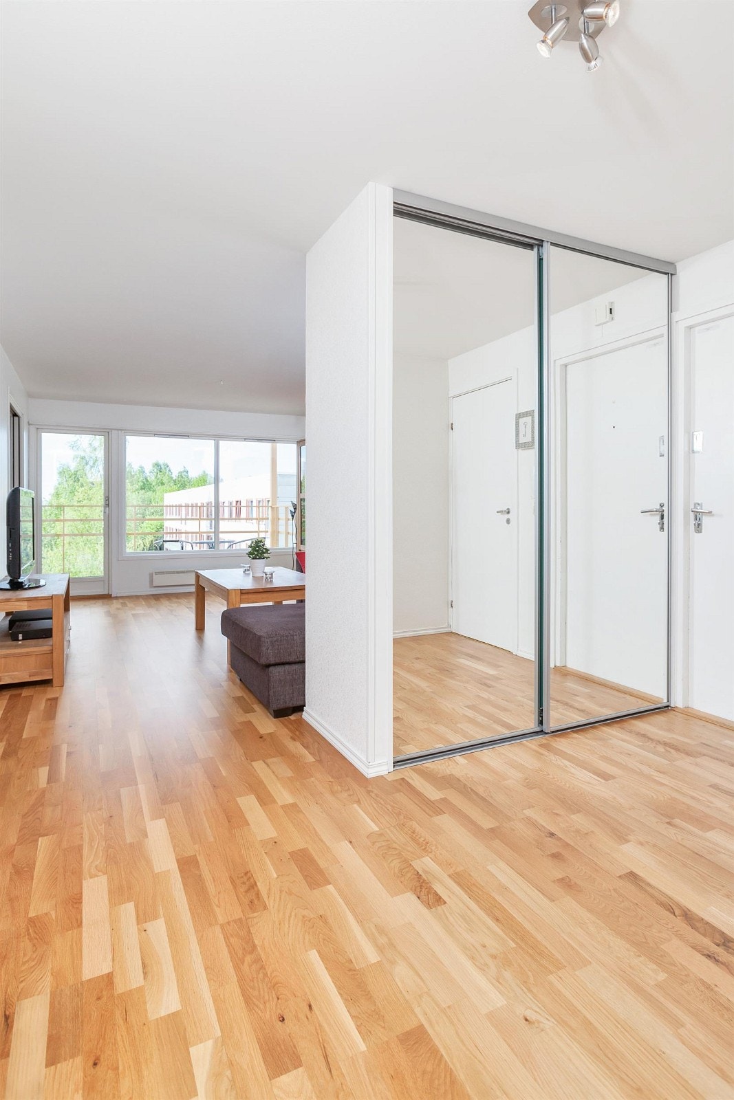 Entre med skapplass Galleribilde