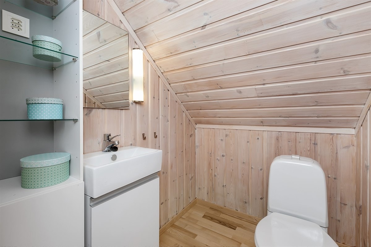 Separat wc i andre etasje. Galleribilde