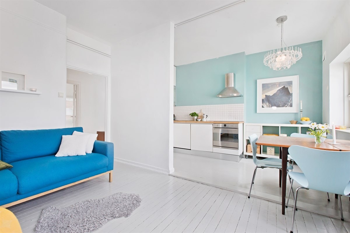 Velkommen til Øvre Torshov og Hans Nielsen Hauges gate 15B! Nydelig og "ny" i 2005/06 i forbindelse med at hele gården og samtlige leilighetene ble totaloppusset. Galleribilde