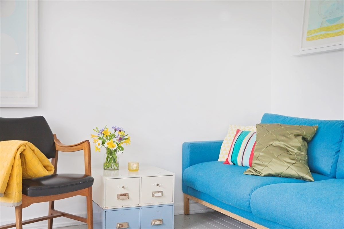 Leiligheten utnytter hver kvadratmeter maksimalt og romfordelingen, med store og luftige rom, gjør at du enkelt kan innrede etter eget ønske og behov. Galleribilde