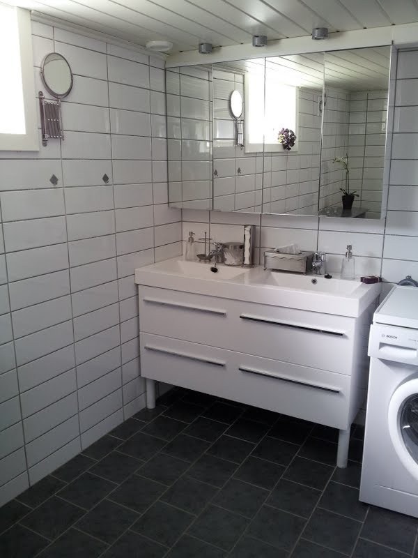 Bad/vaskerom m/dobbel servant, vaskemaskin & tørketrommel Galleribilde