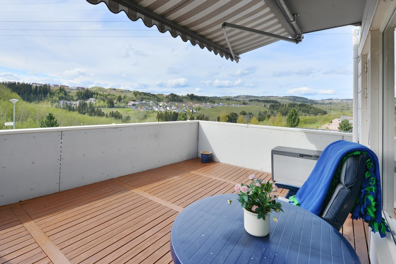 Terrasse. Galleribilde