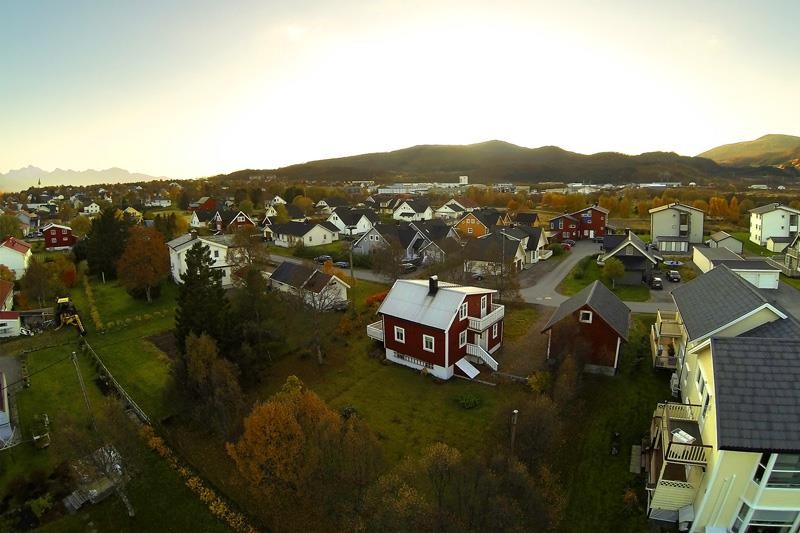 Eiendommen sett fra lufta. Galleribilde