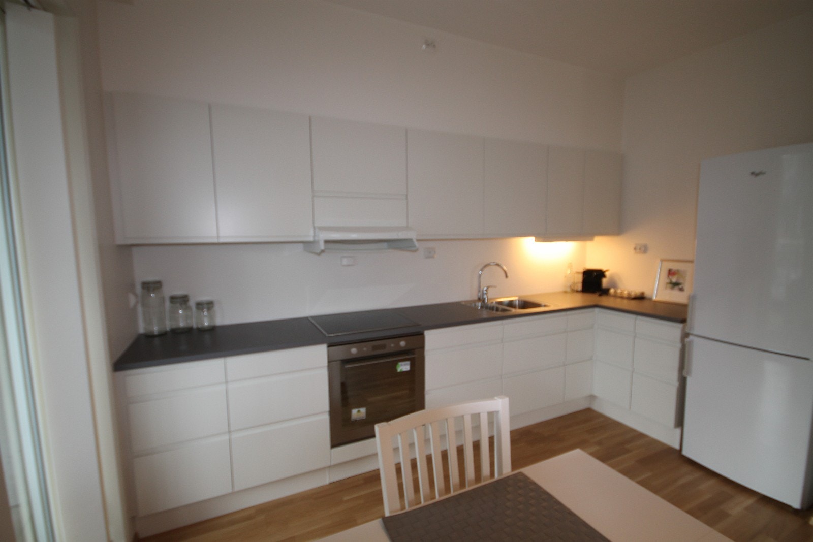 The kitchen: 100 % equipped. Galleribilde