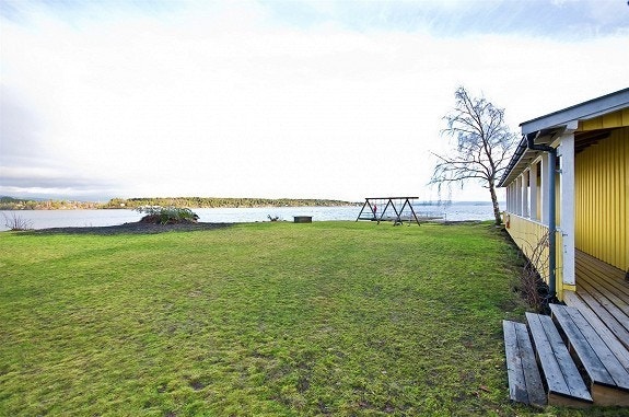 Tilhørende bade- og friluftsområde ved sjøen Galleribilde