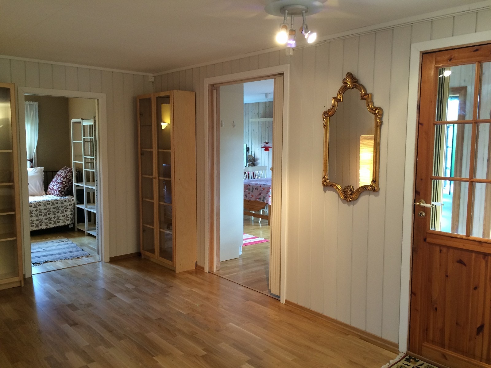 Del av stue, åpning mot kjøkken og soverom 3/kontor Galleribilde