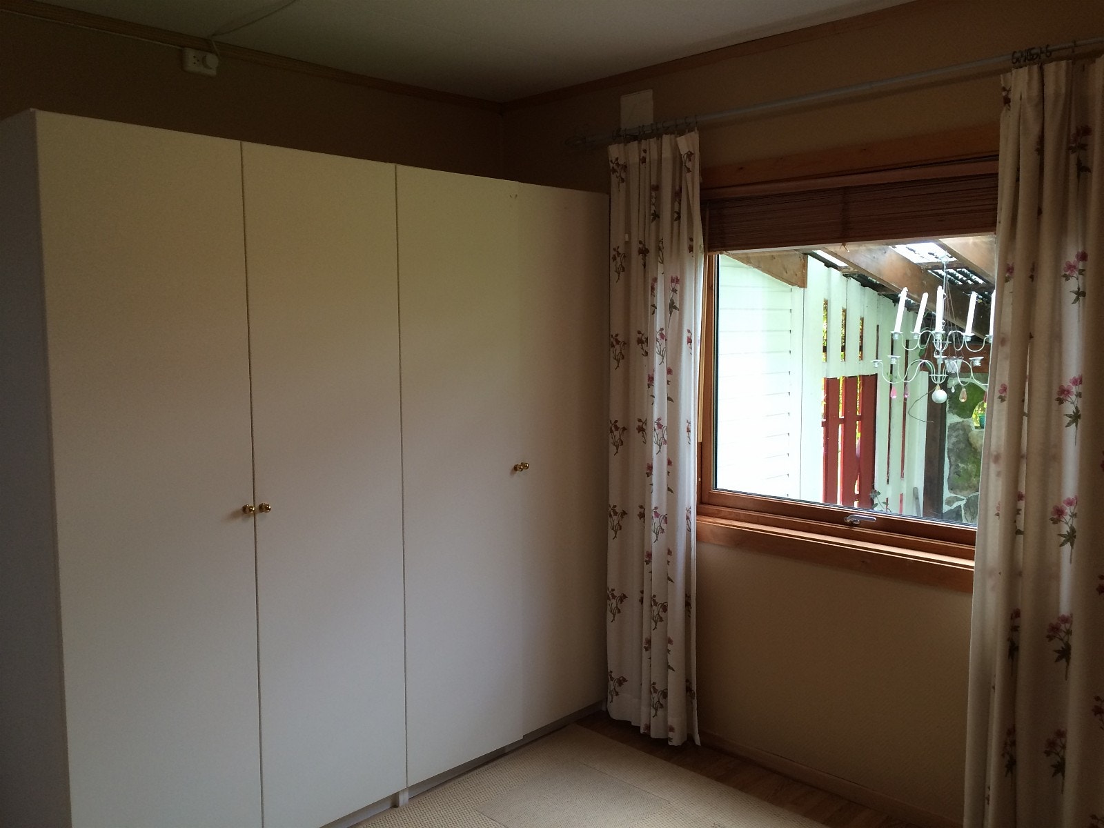 Soverom 2 - garderoben er fjernet og annet skap satt inn. Galleribilde