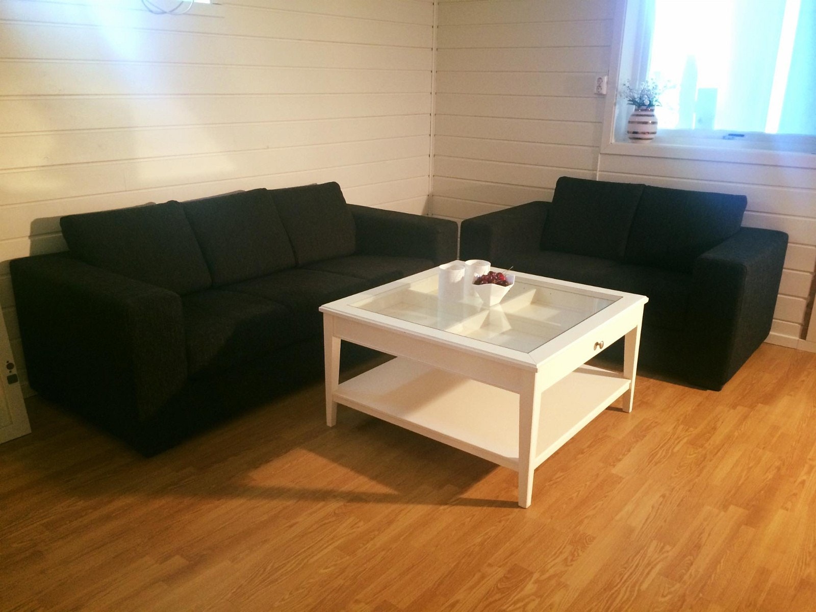 Stue - varmekabler i gulv (ingen stuemøbler) Galleribilde