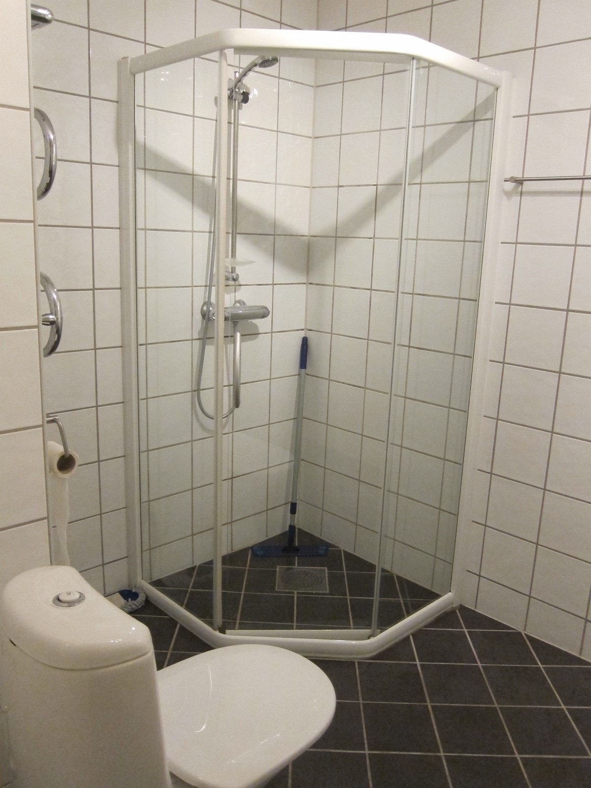 Del av baderom Galleribilde